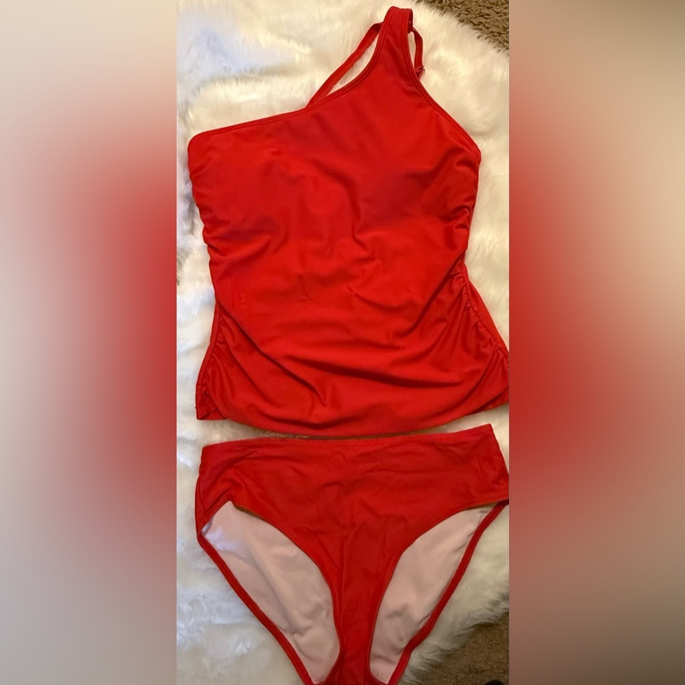 Women’s Red Tankini Set